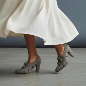 Seychelles Evelina Suede Bow Pumps Women’s Size 10 Gray Strappy Heels Anthro